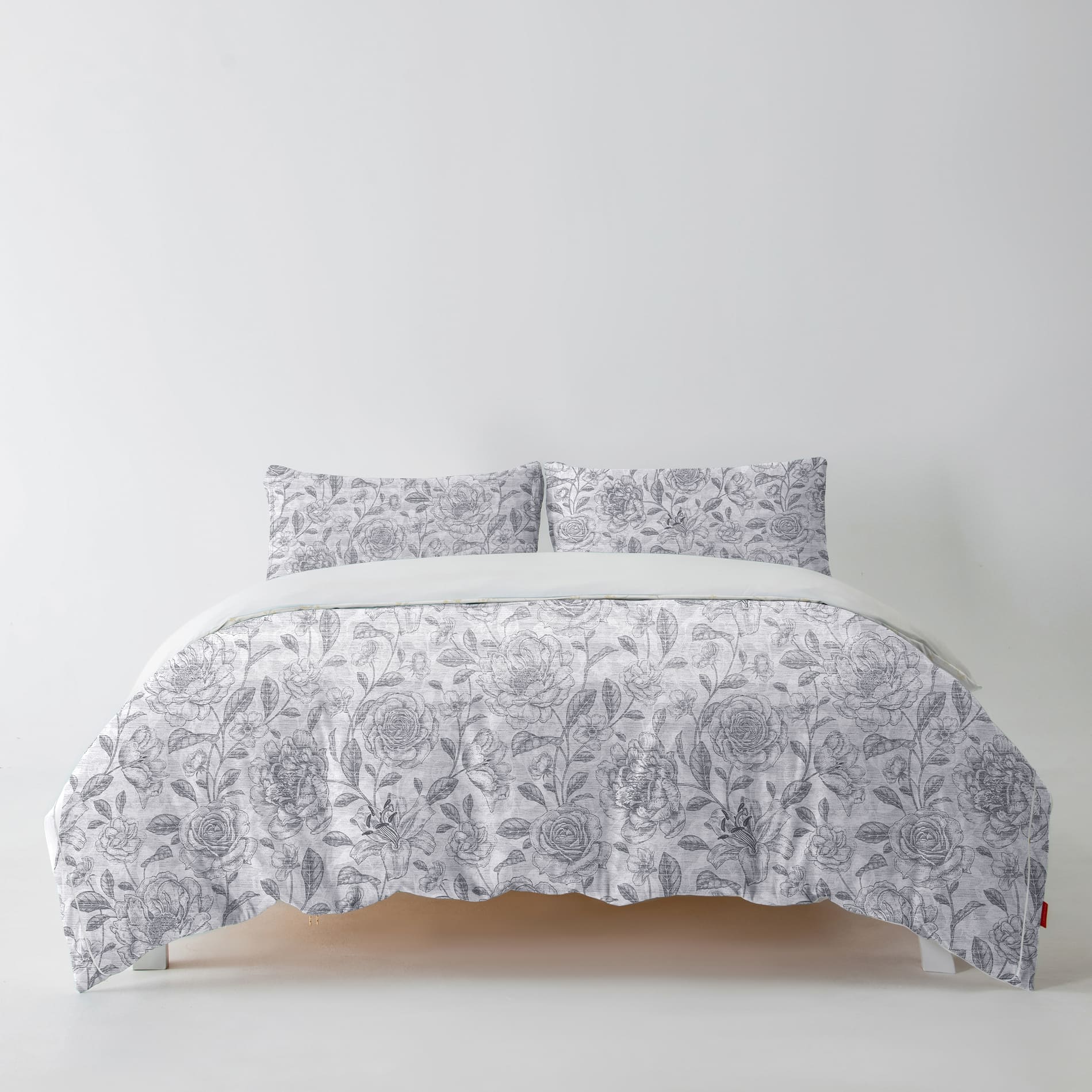 Easy to Use Duvet Cover Set · Rose Garden